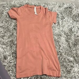 Lululemon Women's Swiftly Tech Short-Sleeve Shirt 2.0